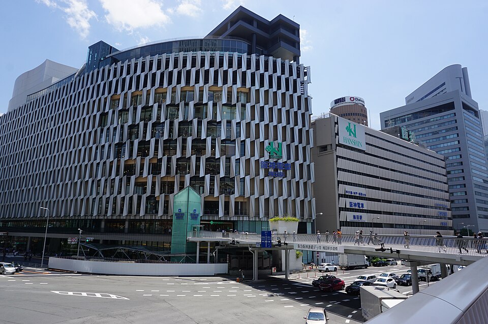 阪神梅田本店の看板・ロゴが写った店舗写真
